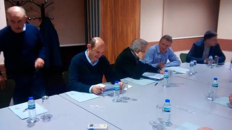 Elecciones F.G.F.: Louzán vendió en Ourense la imagen de ganador humilde y cercano