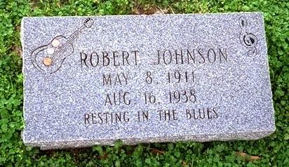 LAS TRES TUMBAS DE ROBERT JOHNSON