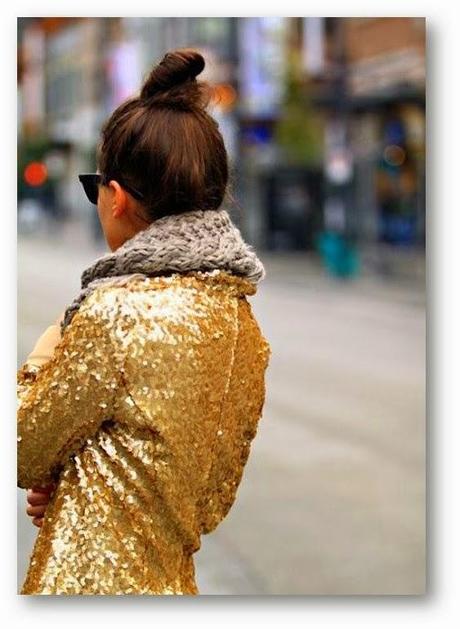 STREET STYLE INSPIRATION; SEQUINS+KNIT.-
