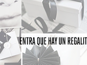 Envolviendo regalos sorpresita!