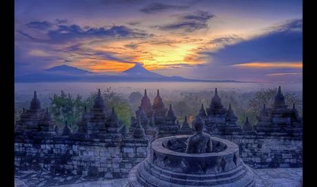 Borobudur stupa sunrise - java