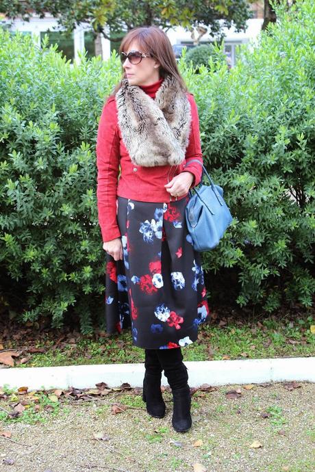 MIS LOOKS - FALDA FLORES MIDI