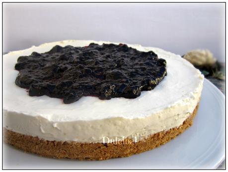 TARTA DE QUESO CON RAPSODIA DE ARÁNDANOS