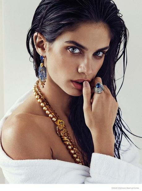 Sara Sampaio para Vogue España