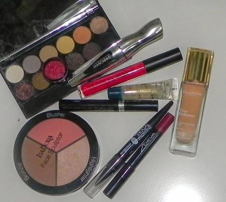 Dark lips IV: Ahumado negro y labios oscuros.