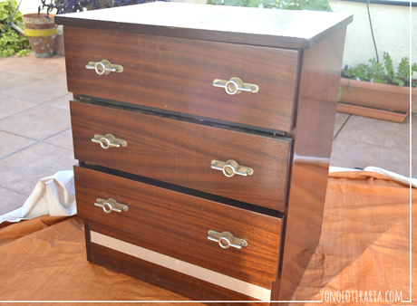 Experimentando para tunear una mesita auxiliar