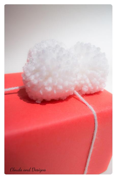 Adviento bloggero dia 17 Envolver Pompones