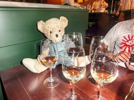 VISITA A PARÍS. CATA DE VINOS