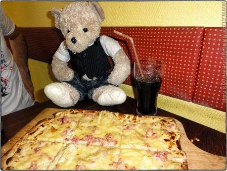 VIAJE A PARÍS. COMILONA DE FLAMS. BUENO.. MÁS O MENOS.