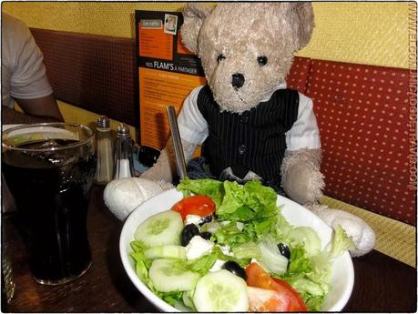 VIAJE A PARÍS. COMILONA DE FLAMS. BUENO.. MÁS O MENOS.