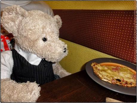 VIAJE A PARÍS. COMILONA DE FLAMS. BUENO.. MÁS O MENOS.