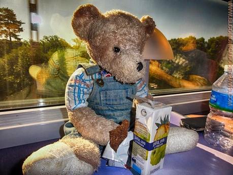 VIAJE A PARÍS. MADRUGÓN Y VIAJE EN TREN