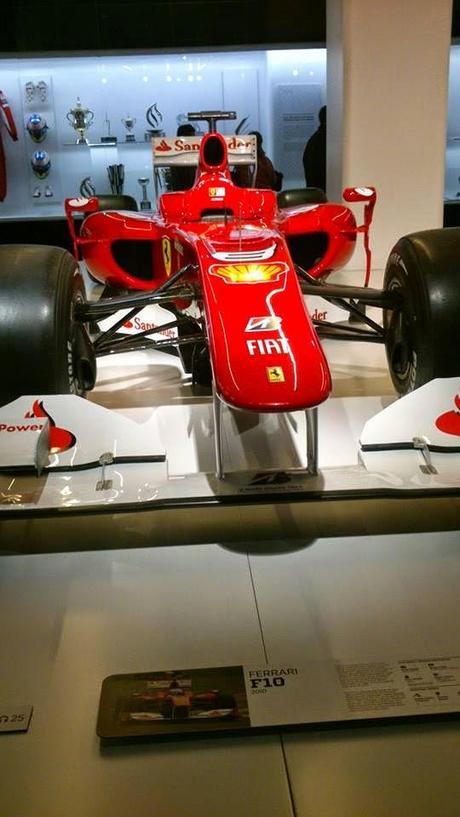 Ferrari, Ferrari, ¿porqué nos abandonaste? Ferrari, Ferrari, ¿porqué nos abandonaste?