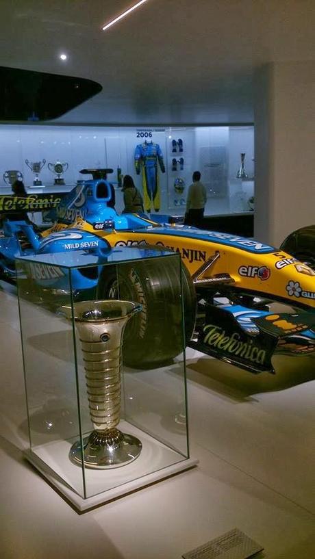 Un día en la exposición de Fernando Alonso