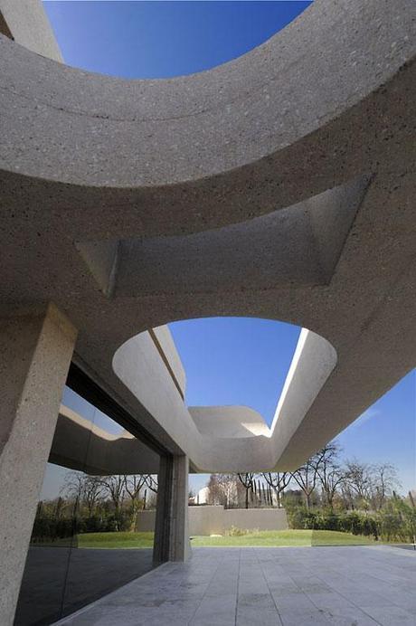 Volumenes y voladizos, el aire en la Arquitectura