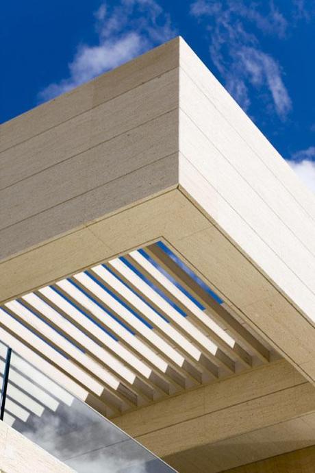 Volumenes y voladizos, el aire en la Arquitectura