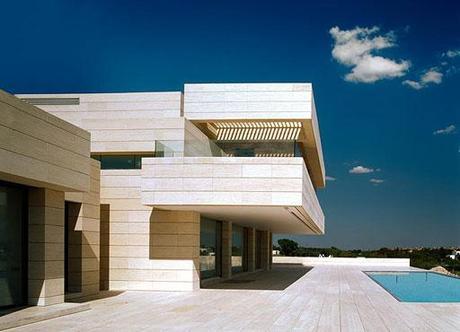 Volumenes y voladizos, el aire en la Arquitectura