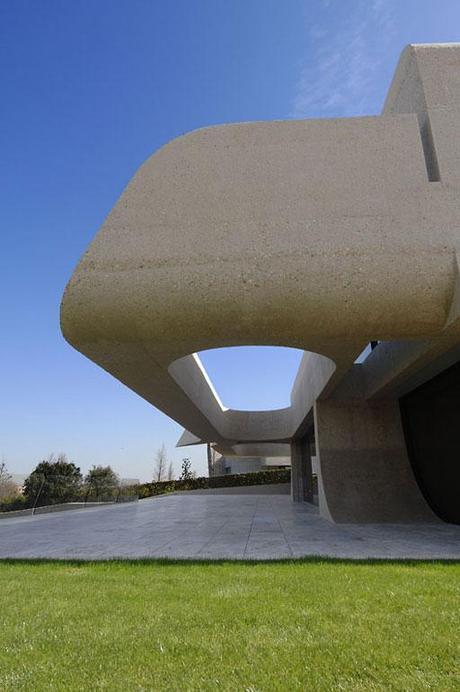 Volumenes y voladizos, el aire en la Arquitectura