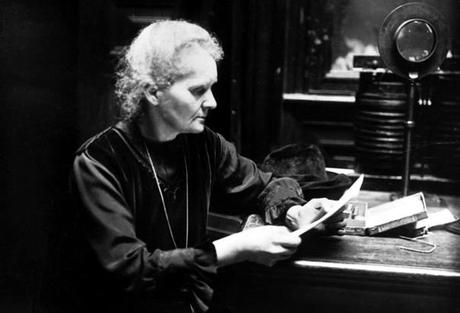 Marie-Curie-2