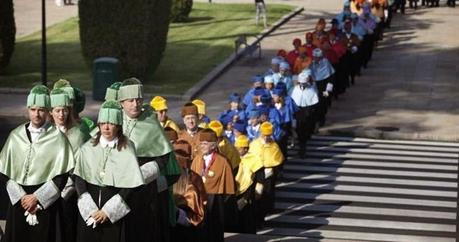 HAY QUE LIMITAR LA AUTONOMÍA UNIVERSITARIA