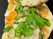 Aperitivo sardinas, queso mermelada tomate