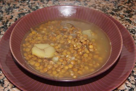 sopa de lentejas