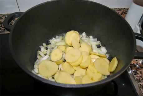 Sopa de lentejas con naranja