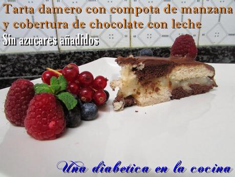 Tarta damero con compota de manzana y cobertura de chocolate con leche sin azúcares añadidos para el 70 cumpleaños de mi dulce madre