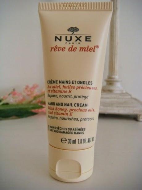 Crema de Manos de la gama Rêve de Miel de NUXE