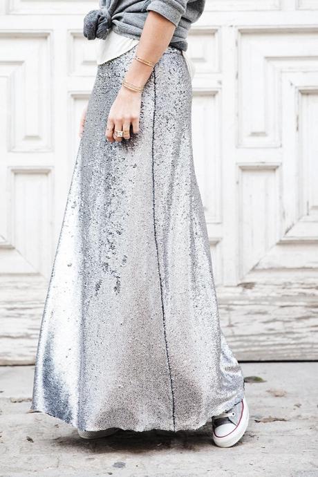 Sequined_Maxi_Skirt-Casual_Party_Outfit-Sweatshirt-Converse-Urban_Outfitters-Collage_Vintage-28Karen_Millen-Chrismas_Wishlist-Collage_Vintage-Leather_Skirt-Burgundy_Bag-Silver_Blazer-Outfit-Street_Style-