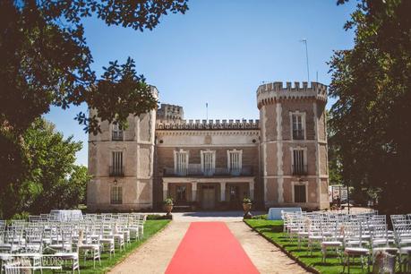 Elena & Rubén, una boda con un toque internacional y diferente boda aire libre palacio del rincón