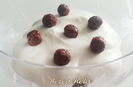 POSTRE IMPROVISADO DE QUESO Y CRUJIENTE DE CHOCOLATE