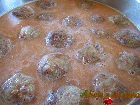 SOPA DE ALBÓNDIGAS DE TRUCHA