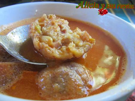 SOPA DE ALBÓNDIGAS DE TRUCHA