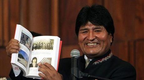 Bolivia elige 200 libros fundamentales de su cultura que publicará en 2015