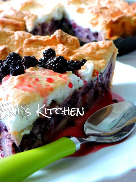 Tarta de arandanos y moras con nubes de azucar!