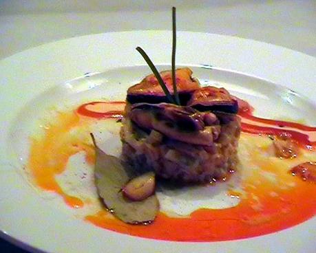 PASTEL DE ENSALADILLA RUSA, LANGOSTINOS Y MEJILLONES