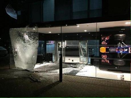 Golpe a la Fórmula 1: asaltaron la sede de una escudería y se llevaron todo