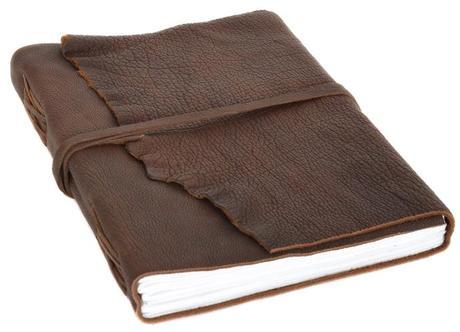 Libreta chula de piel y hojas blancas