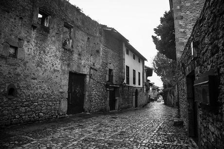 Santillana en blancos, negros y sepias