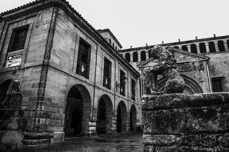 Santillana en blancos, negros y sepias