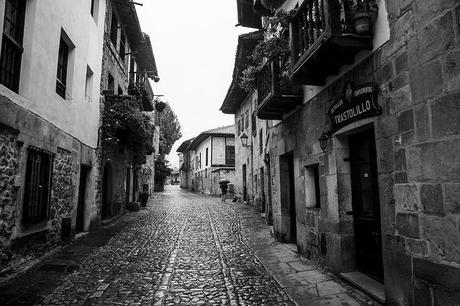 Santillana en blancos, negros y sepias