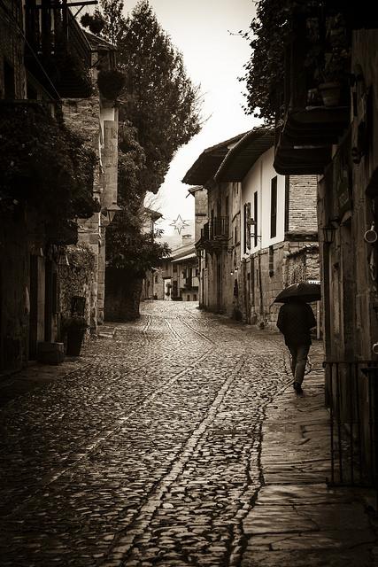 Santillana en blancos, negros y sepias