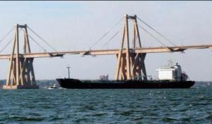 Pilín León puente sobre el Lago de Maracaibo