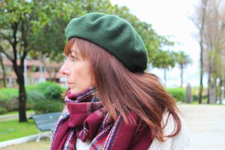 MIS LOOKS - PONCHO DE PUNTO