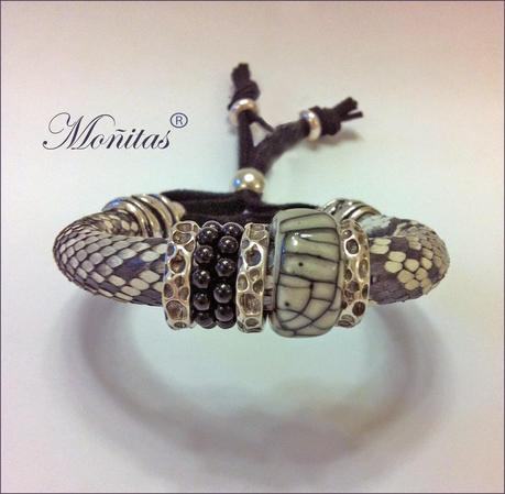 Pulsera de piel de pitón de Moñitas