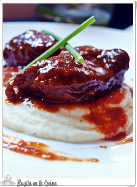 Carrileras con chocolate al Pedro Ximenez