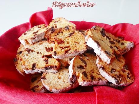 BISCOTES CON PASAS
