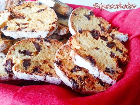 BISCOTES CON PASAS