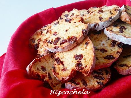 BISCOTES CON PASAS